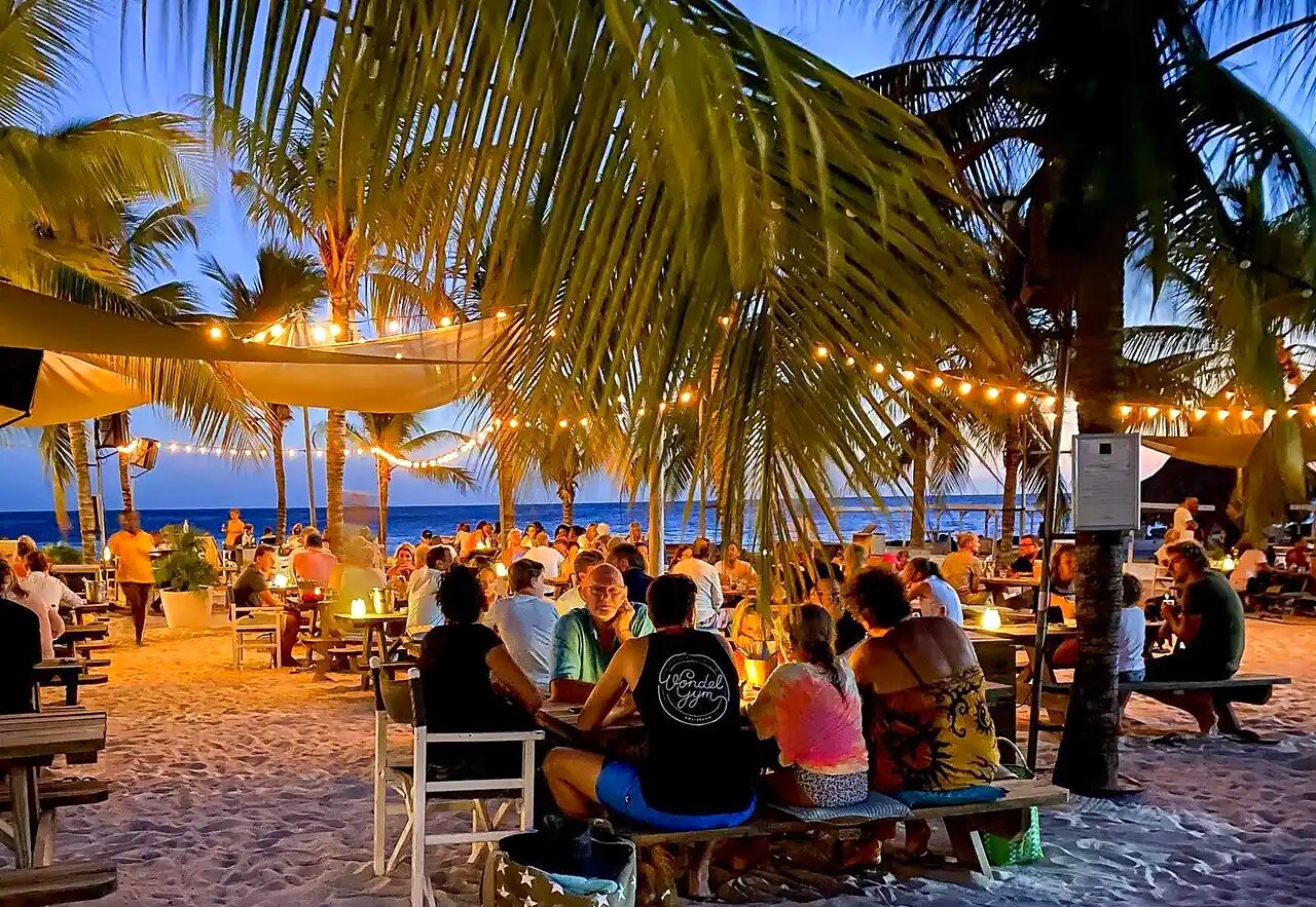 Beach bar at Jan Thiel